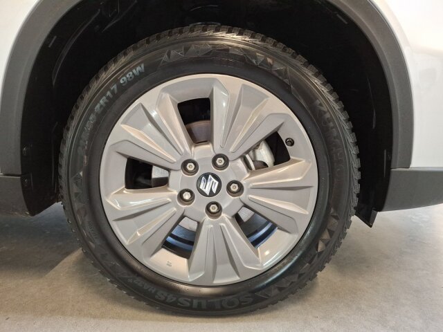 Suzuki Vitara 1.4 HYBRID Comfort Klimaautomatik Allwetter Suzuki Vitara 1.4 HYBRID Comfort Klimaautomatik Allwetter