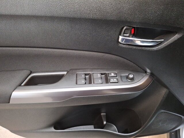 Suzuki Vitara 1.4 HYBRID Comfort Klimaautomatik Allwetter Suzuki Vitara 1.4 HYBRID Comfort Klimaautomatik Allwetter